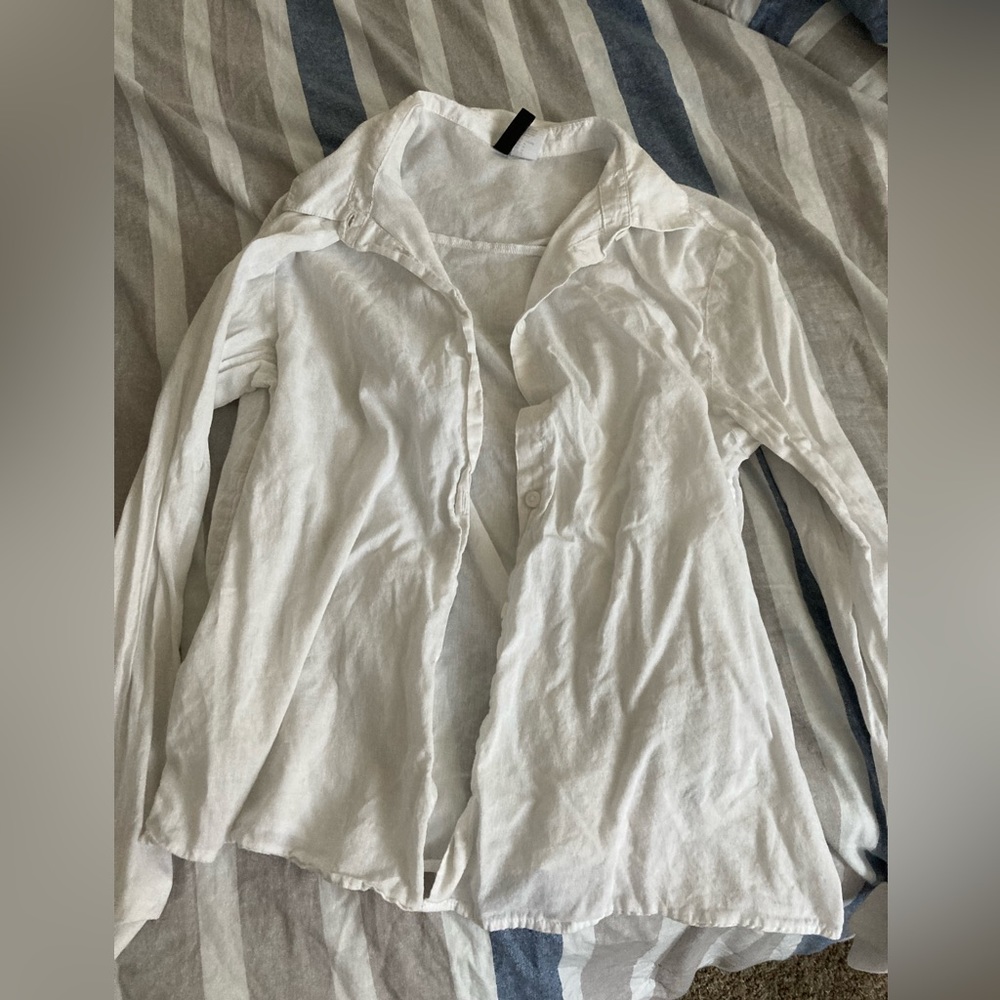 From tillys shorts small for medium! And shirt fits small and xs !